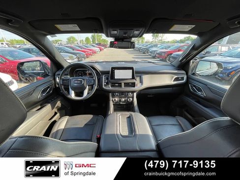 Used 2023 GMC Yukon XL SLT AWD/4WD image 19
