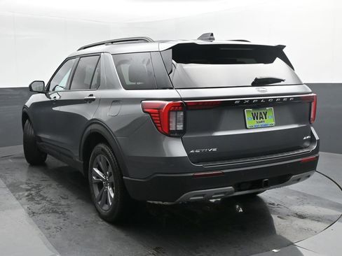 New 2026 Ford Explorer Active w/ Active Comfort Package image 4