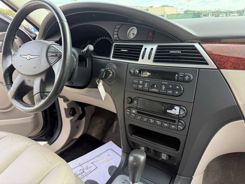 Used 2004 Chrysler Pacifica 2WD image 30