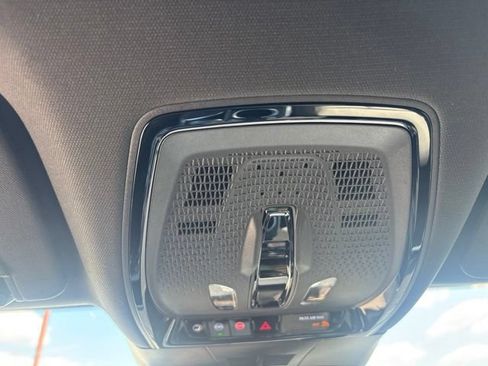 Certified 2025 Cadillac Lyriq Luxury AWD/4WD image 6