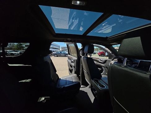 Used 2023 Chevrolet Tahoe High Country AWD/4WD image 35