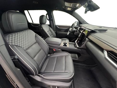 Used 2025 GMC Acadia Denali w/ LPO, Floor Liner Package AWD/4WD image 15