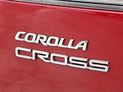 Used 2022 Toyota Corolla Cross LE image 29