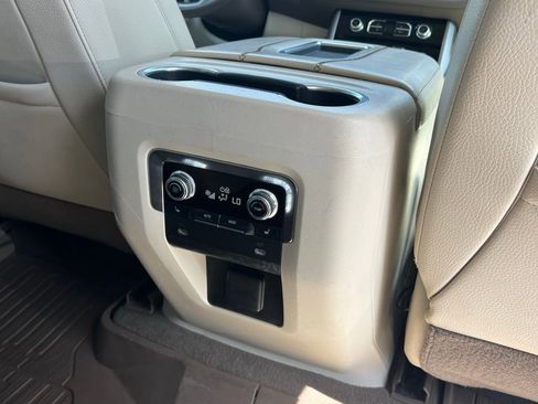 Used 2021 GMC Yukon Denali AWD/4WD image 23