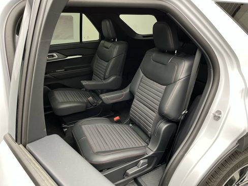 New 2026 Ford Explorer ST-Line AWD/4WD image 12