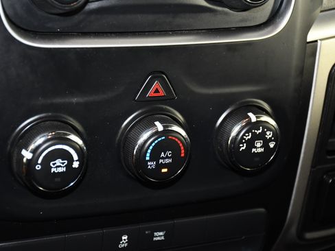 Used 2016 RAM 1500 Big Horn AWD/4WD image 31