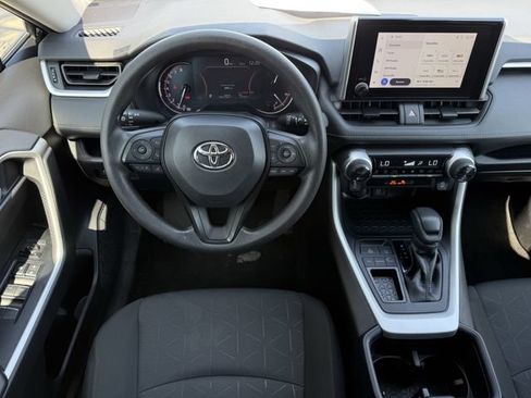 Used 2025 Toyota RAV4 XLE FWD image 12