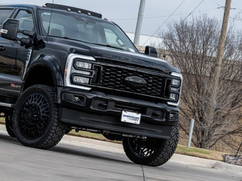 Used 2025 Ford F450 Lariat image 6