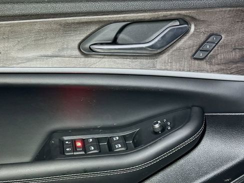 New 2025 Jeep Grand Cherokee L Limited w/ Luxury Tech Group II image 12