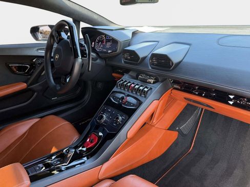 Used 2018 Lamborghini Huracan LP 610-4 image 27