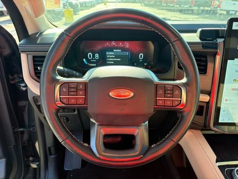 Used 2022 Ford Expedition Platinum image 13