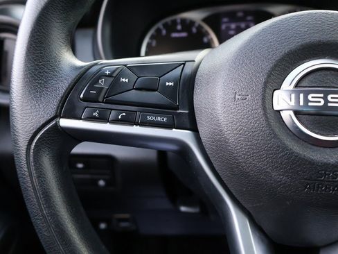 Used 2022 Nissan Kicks S image 35