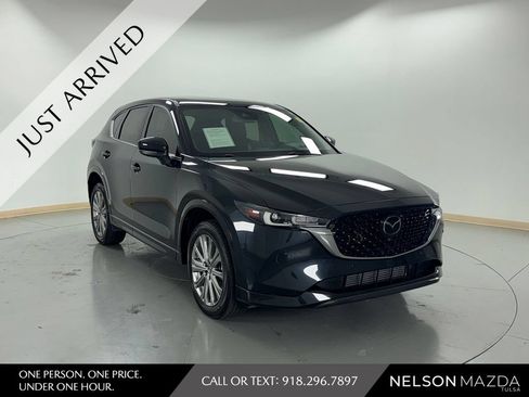 Used 2023 MAZDA CX-5 Signature AWD/4WD image 4