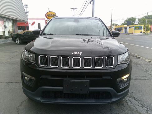 Used 2021 Jeep Compass Latitude AWD/4WD image 9
