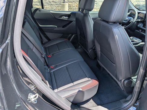 Used 2026 Chevrolet Equinox RS w/ Safety and Technology Package AWD/4WD image 11
