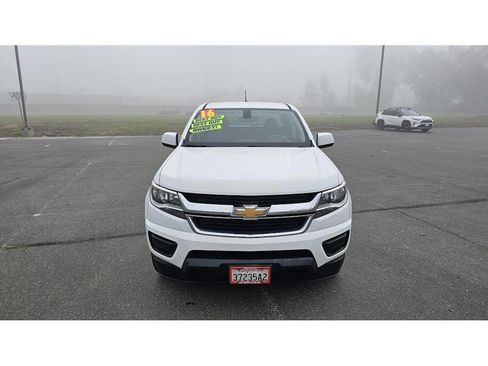 Used 2016 Chevrolet Colorado LT image 2