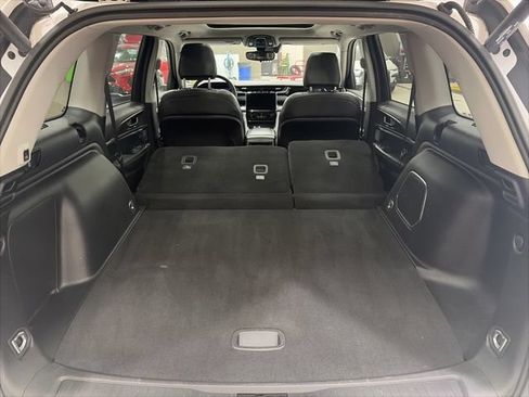 Used 2023 Jeep Grand Cherokee 4WD 4xe image 18