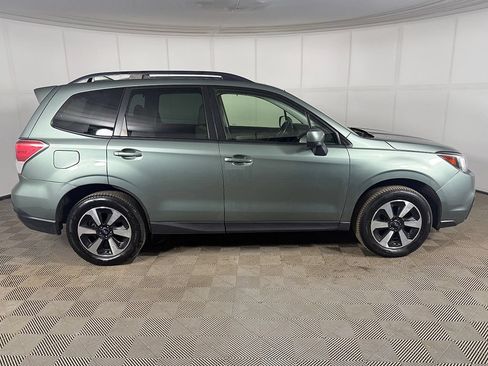 Used 2018 Subaru Forester 2.5i Premium w/ All-Weather Package AWD/4WD image 12
