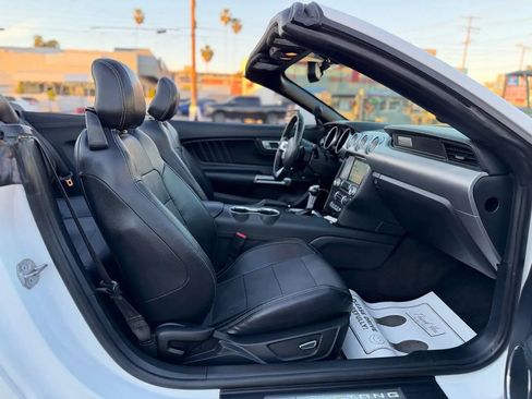 Used 2018 Ford Mustang Premium image 30