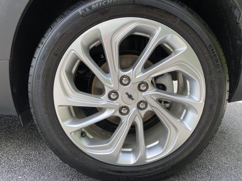 Used 2023 Chevrolet Bolt EUV LT w/ Driver Confidence Package FWD image 39