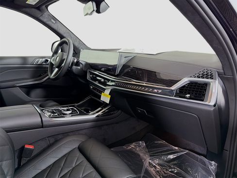 New 2026 BMW X7 xDrive40i image 33