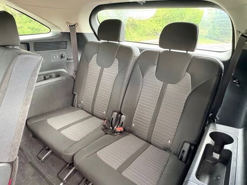 Certified 2025 Kia Sorento LX FWD image 26