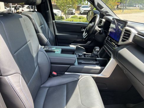 Used 2023 Toyota Tundra Platinum AWD/4WD image 33