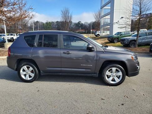 Used 2016 Jeep Compass Sport w/ Power Value Group image 2