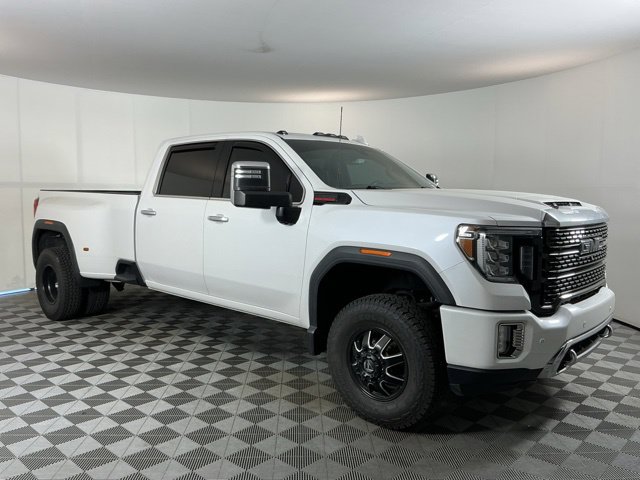 Used 2020 GMC Sierra 3500 Denali w/ Denali Ultimate Package AWD/4WD image 4