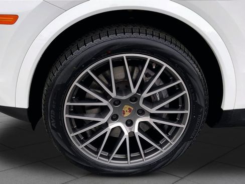 Used 2021 Porsche Cayenne AWD/4WD image 10