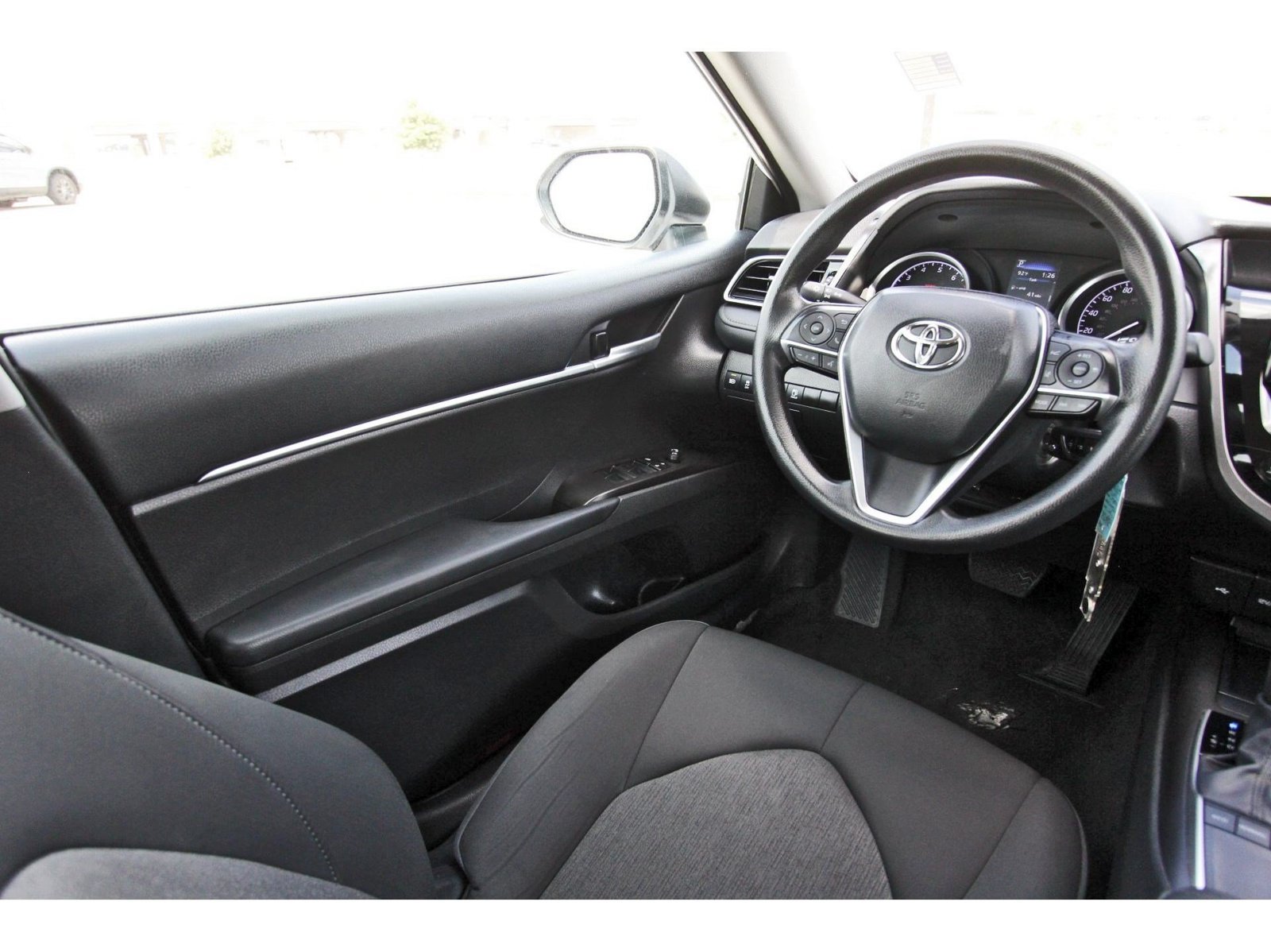 Used 2023 Toyota Camry LE FWD image 9