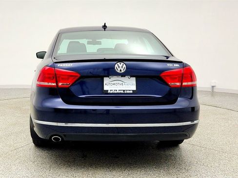 Used 2015 Volkswagen Passat TDI SEL Premium image 6