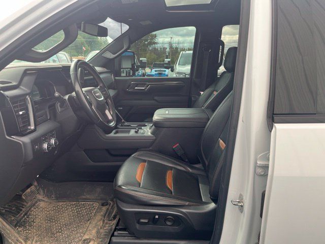 Used 2024 GMC Sierra 2500 AT4 w/ AT4 Preferred Package AWD/4WD image 7