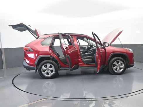 Used 2025 Toyota RAV4 XLE w/ Convenience Package FWD image 71
