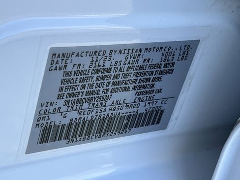 Used 2024 Nissan Sentra SV image 34