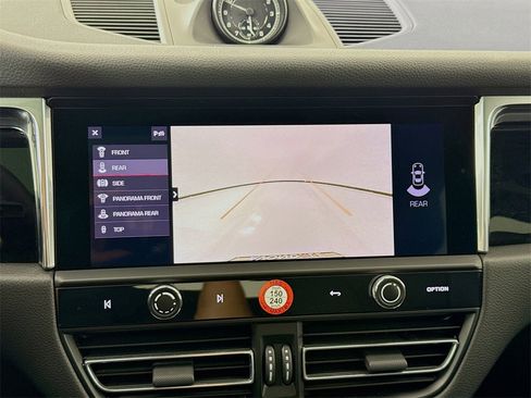 Certified 2025 Porsche Macan image 20