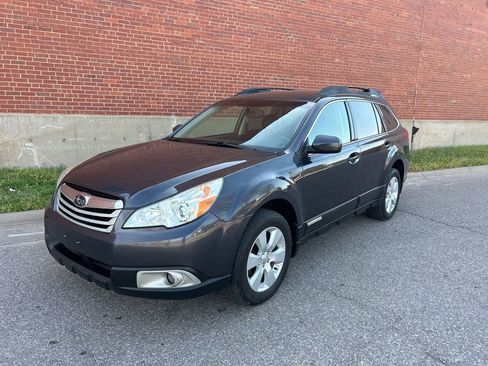 Used 2011 Subaru Outback 2.5i Premium image 1