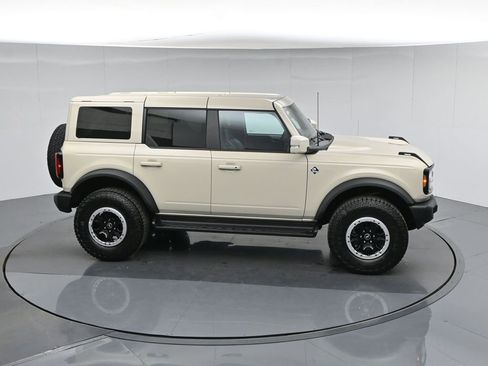 Certified 2025 Ford Bronco Outer Banks w/ Sasquatch Package AWD/4WD image 56