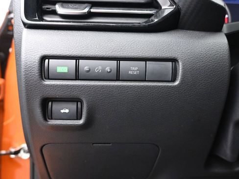 Used 2024 Nissan Sentra SR w/ SR Premium Package image 19