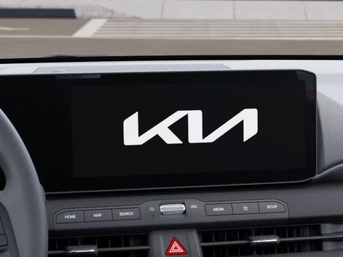New 2025 Kia K4 LX image 20