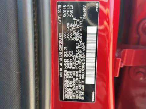 Used 2019 Volvo XC60 T6 Momentum image 40