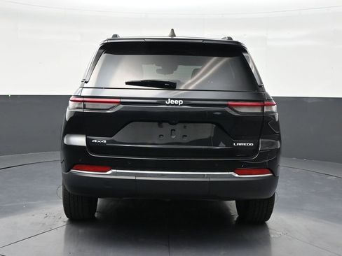Used 2024 Jeep Grand Cherokee Laredo X w/ Luxury Tech Group I AWD/4WD image 4
