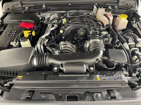 Certified 2025 Jeep Gladiator Mojave image 20