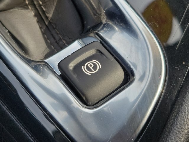 Used 2023 Buick Encore GX Preferred w/ Cold Weather Comfort Package AWD/4WD image 32