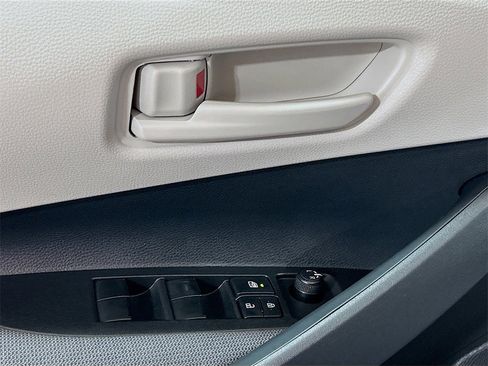 New 2025 Toyota Corolla LE image 18