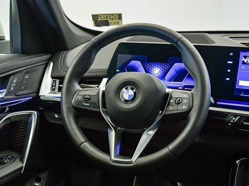 Used 2025 BMW X1 xDrive28i w/ Technology Package image 13