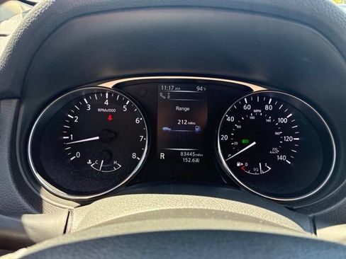 Used 2016 Nissan Rogue SL w/ SL Premium Package FWD image 28