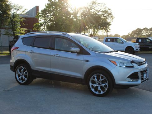 Used 2016 Ford Escape Titanium AWD/4WD image 7