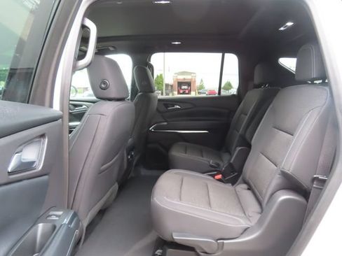 Used 2025 Chevrolet Traverse LT w/ Sun and Wheel Package AWD/4WD image 21