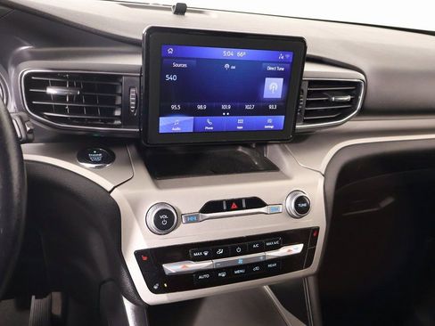 Used 2021 Ford Explorer XLT w/ Equipment Group 202A image 5